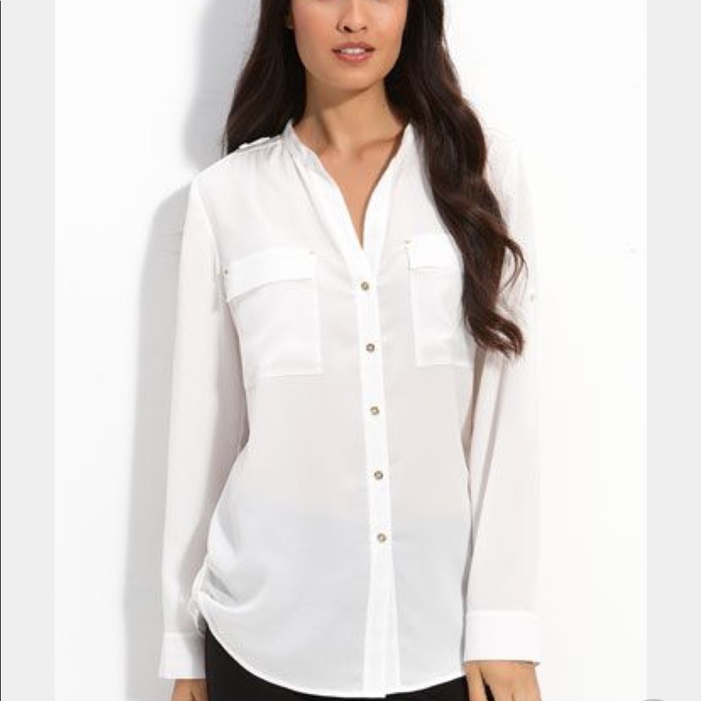 Beautiful and very elegant white blouse 👚